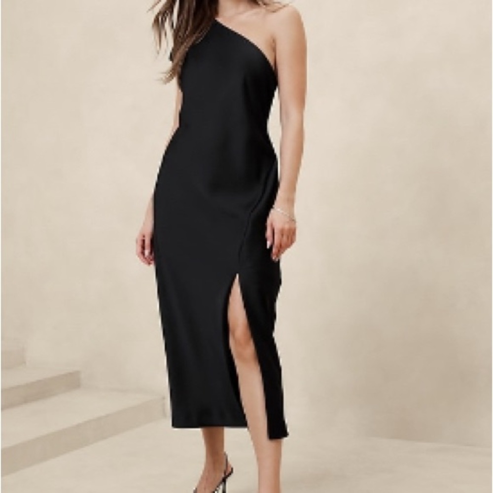 Elegant Black One-Shoulder Dress